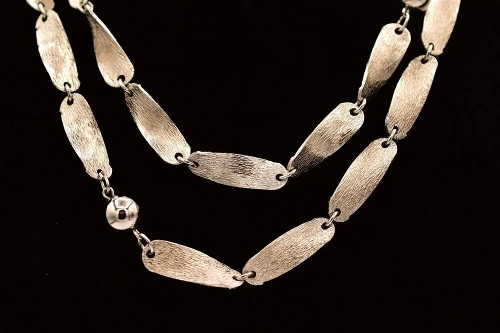 Vintage Linked Necklace Silver Tone Metallic Long Chunky Textured 1980s BinBE